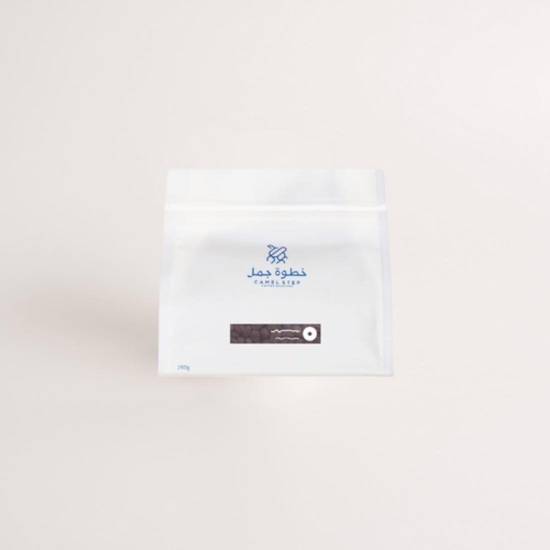 Bone white Camel Step 250g bean pouch with the navy knot mark