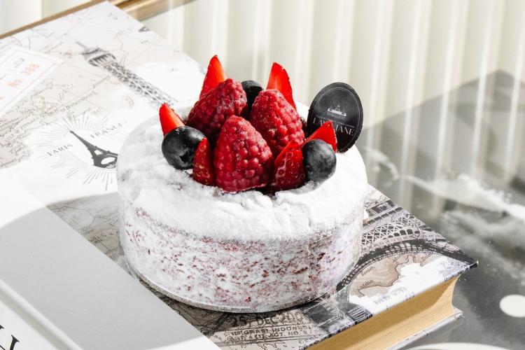 Red Velvet Volcano Cake · Small