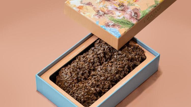 Laviviane Luxury Chocolate Box · Crunchy Caramel