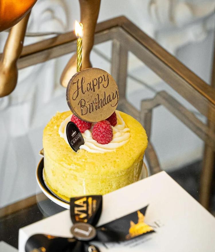 Lemon Cake · Small